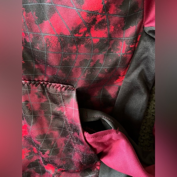 Russell Youth Red & Black Dri-Power 1/2 Zip Performance Pullover; Size M (8) - Picture 5 of 10